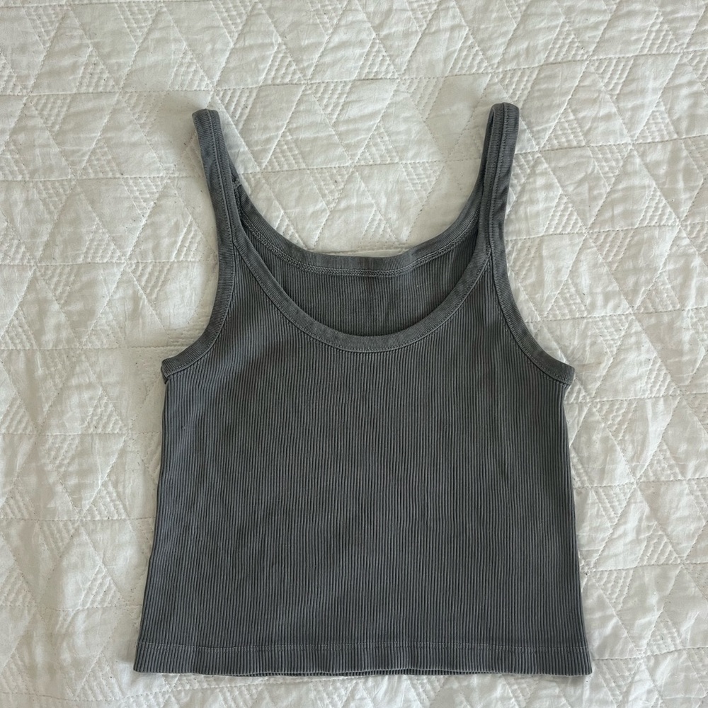Brandy Melville basic cropped top